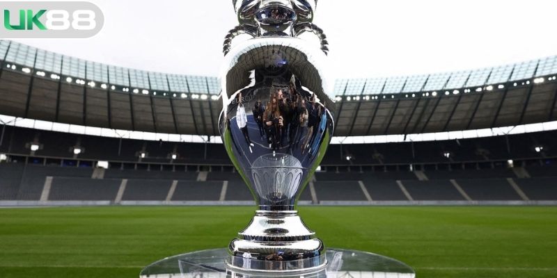 Top 4 trận đấu kinh điển nhất của mùa giải Euro